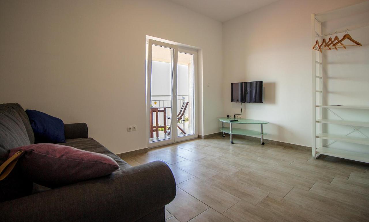 Apartments Zina لوكفا روجوزنيكا المظهر الخارجي الصورة